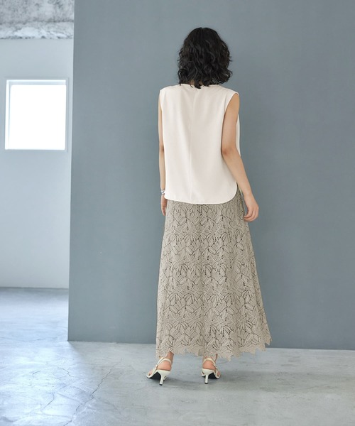 STYLE DELI(スタイルデリ)の「ジョーゼットドレープノースリブラウス(シャツ/ブラウス・レディース・ブラック/セージグリーン/ホワイト系その他・MEDIUM)」の9枚目の写真