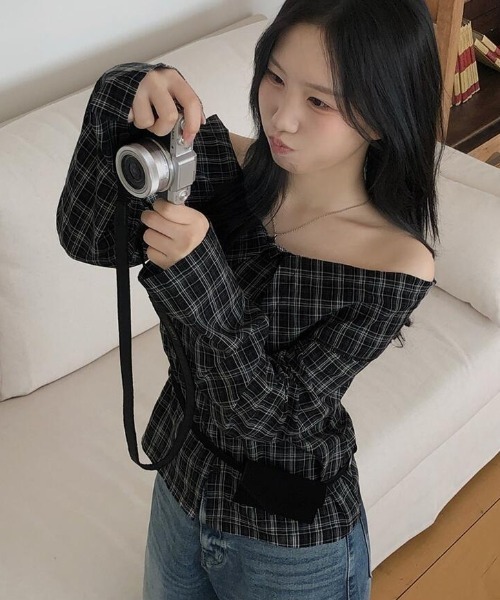 semplice（センプリチェ）の「ブラウス【韓国ファッション】（シャツ/ブラウス・レディース・ブラック・F）」の14枚目の写真