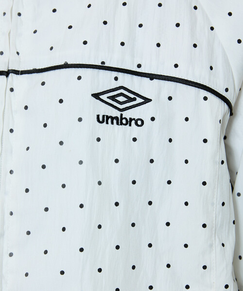 UMBRO(アンブロ)の「UMBRO × PUBLUX/アンブロ 別注 ドット パイピング ジャケット 限定展開(ジャージ・レディース・オフホワイト/ブラック・フリ-)」の14枚目の写真