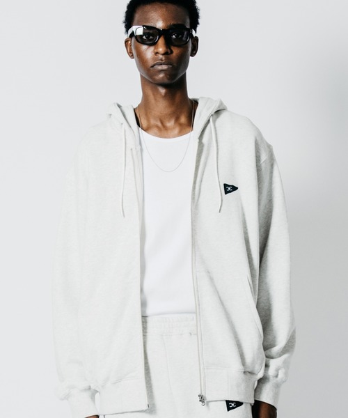 CRIMIE(クライミー)の「FLAG LOGO ZIP UP SWEAT HOODIE(パーカー・メンズ・ブラック/オートミール・XXL/XL/L/M/S)」の2枚目の写真