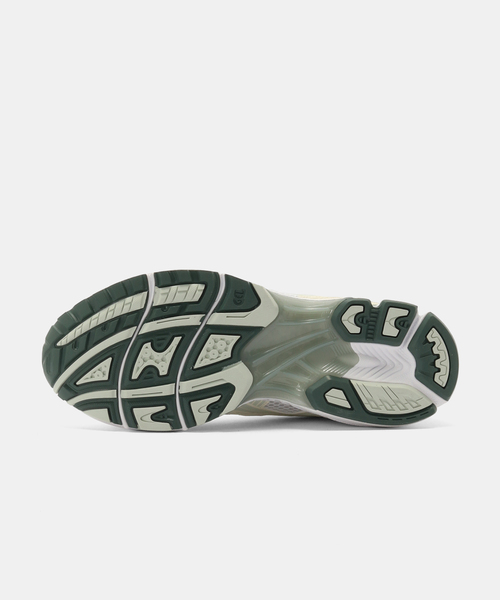 ASICS(アシックス)の「ASICS GEL-KAYANO 14 1203A537.117(スニーカー・メンズ・ホワイト・24cm/23.5cm/23cm/28cm/27.5cm/27cm/26.5cm/26cm/25.5cm/25cm/24.5cm)」の4枚目の写真