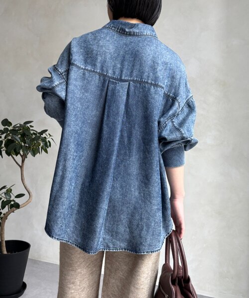 Jena espace merveilleux(ジェナ エスパスメルヴェイユ)の「袖リブテンセルデニムシャツ 秋服(シャツ/ブラウス・レディース・ブルー/ブルー系その他・FREE)」の6枚目の写真