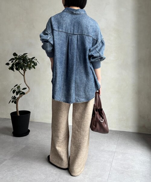 Jena espace merveilleux(ジェナ エスパスメルヴェイユ)の「袖リブテンセルデニムシャツ 秋服(シャツ/ブラウス・レディース・ブルー/ブルー系その他・FREE)」の10枚目の写真