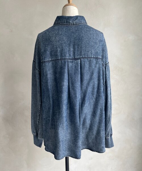 Jena espace merveilleux(ジェナ エスパスメルヴェイユ)の「袖リブテンセルデニムシャツ 秋服(シャツ/ブラウス・レディース・ブルー/ブルー系その他・FREE)」の13枚目の写真