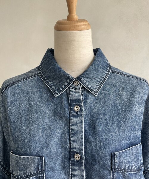 Jena espace merveilleux(ジェナ エスパスメルヴェイユ)の「袖リブテンセルデニムシャツ 秋服(シャツ/ブラウス・レディース・ブルー/ブルー系その他・FREE)」の14枚目の写真