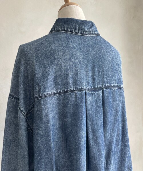Jena espace merveilleux(ジェナ エスパスメルヴェイユ)の「袖リブテンセルデニムシャツ 秋服(シャツ/ブラウス・レディース・ブルー/ブルー系その他・FREE)」の15枚目の写真