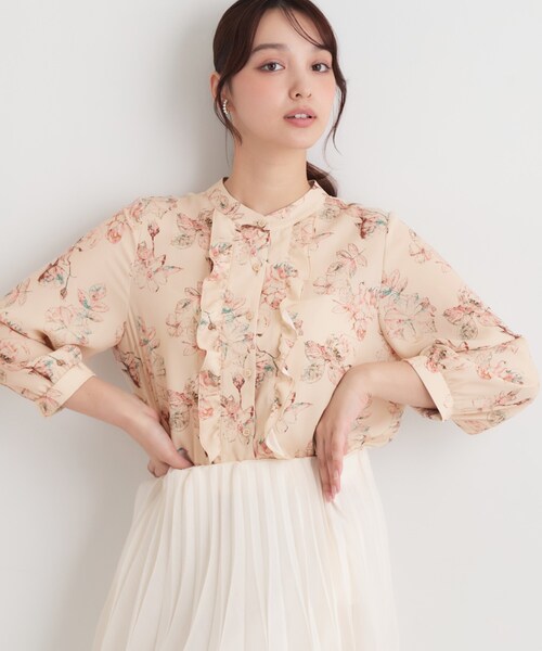 Sunauna(スーナウーナ)の「【手洗い可/日本製】花柄フリルブラウス(シャツ/ブラウス・レディース・ネイビー系/ベージュ系その他4/パープル系1・40/38)」の6枚目の写真