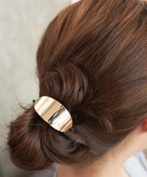 Fun & Daily（ファンアンドデイリー）の「F&D : ラウンドプレート・へアゴム（ヘアゴム・レディース・ゴールド/シルバー・FREE）」の2枚目の写真