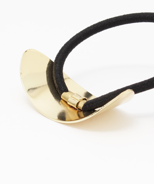 Fun & Daily（ファンアンドデイリー）の「F&D : ラウンドプレート・へアゴム（ヘアゴム・レディース・ゴールド/シルバー・FREE）」の4枚目の写真