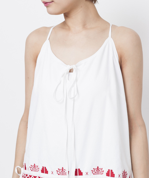 MILKFED.(ミルクフェド)の「EMBROIDERED SHORT ALL IN ONE(つなぎ/オールインワン・レディース・ネイビー/レッド・ONE SIZE)」の5枚目の写真