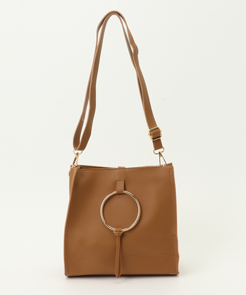 SpRay（スプレイ）の「リング付きショルダーバッグ（ショルダーバッグ・レディース・ブラック/ブラウン/ダークグリーン/キャメル/ボルドー/ネイビー/イエロー/レッド/ダークベージュ・FREE）」の7枚目の写真