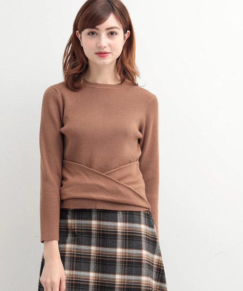 YECCA VECCA(イェッカヴェッカ)の「・ウエストデザインニットプルオーバー(ニット/セーター・レディース・ネイビー/ピンク/アイボリー/キャメル・FREE)」の4枚目の写真