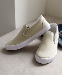 AmiAmi（アミアミ）の「スリッポンスニーカー（スリッポン）」