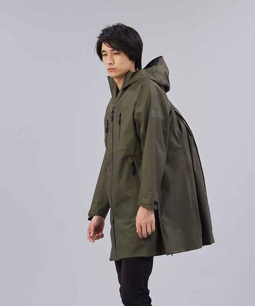 激安ブランド KiU（キウ）の「4WAYストレッチマルチファンクショナルレイン 小物