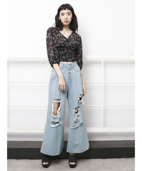 EMODA(エモダ)の「ハードクラッシュジャストウエストバギーデニム(デニムパンツ・レディース・インディゴブルー/ライトブルー・MEDIUM/SMALL/X-SMALL)」の5枚目の写真