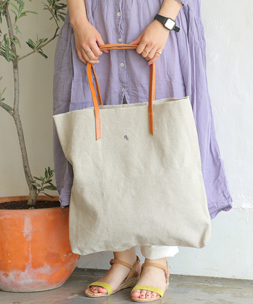 LBC（エルビーシー）の「リムショルダーバッグ（トートバッグ・レディース・ブラック/キャメル・FREE）」の2枚目の写真