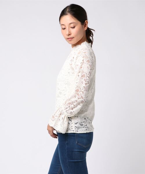 NATURAL BEAUTY BASIC(ナチュラルビューティーベーシック)の「ハイネックレーストップス(Tシャツ/カットソー・レディース・ブラック/オフホワイト/グリーン・MEDIUM)」の4枚目の写真