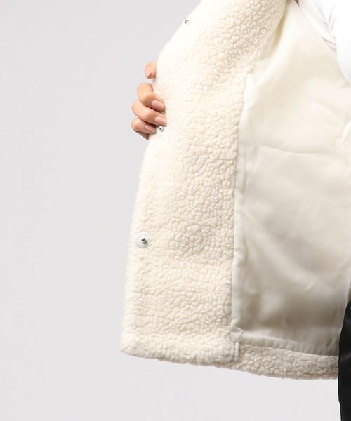 VENCEEXCHANGE（ヴァンスエクスチェンジ）の「ショートボアコート（ブルゾン・レディース・ブラック/グレー/オフホワイト・M）」の4枚目の写真