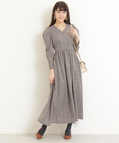 N.（N. Natural Beauty Basic）（エヌエヌナチュラルビューティーベーシック）の「パワーショルダーマキシワンピース（ワンピース・レディース・ブラック系その他/レッド系その他・MEDIUM）」の3枚目の写真