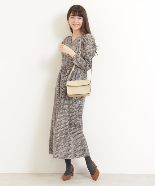 N.（N. Natural Beauty Basic）（エヌエヌナチュラルビューティーベーシック）の「パワーショルダーマキシワンピース（ワンピース・レディース・ブラック系その他/レッド系その他・MEDIUM）」の4枚目の写真