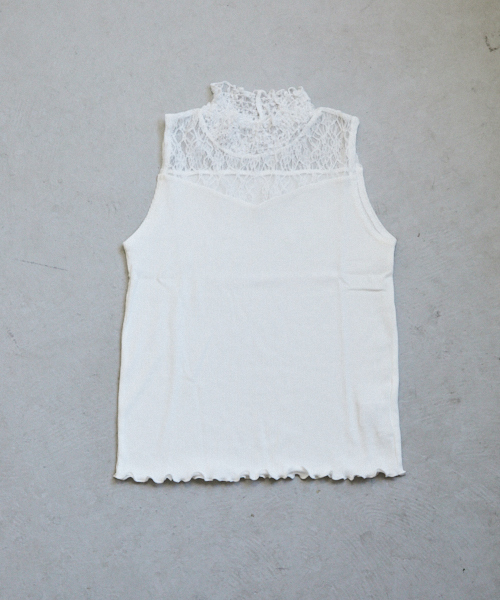 PairPair(ペアペア)の「フリルネックレース切り替えリブタンク(タンクトップ・レディース・ブラック/オフホワイト・FREE)」の4枚目の写真