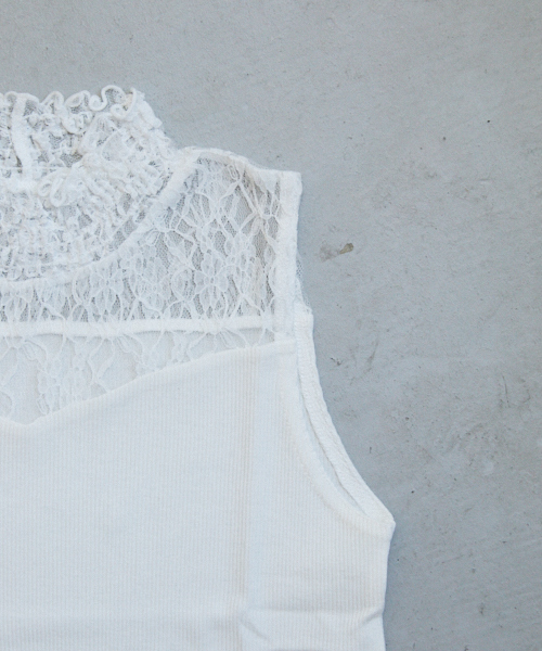 PairPair(ペアペア)の「フリルネックレース切り替えリブタンク(タンクトップ・レディース・ブラック/オフホワイト・FREE)」の8枚目の写真