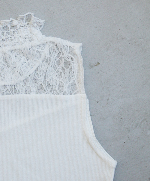 PairPair(ペアペア)の「フリルネックレース切り替えリブタンク(タンクトップ・レディース・ブラック/オフホワイト・FREE)」の9枚目の写真