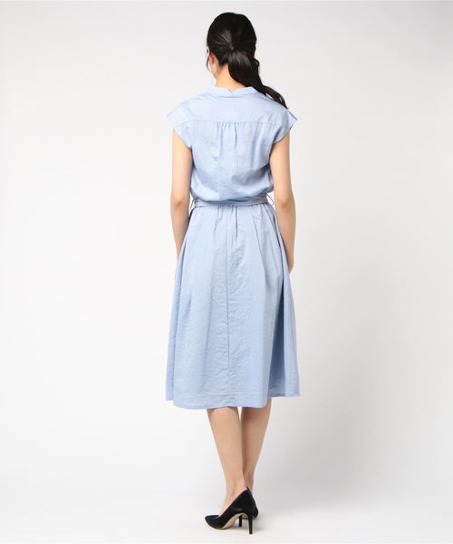 TRUDEA(トルディア)の「スキッパーネック フレンチスリーブワンピース(ワンピース・レディース・チャコールグレー/ネイビー/サックスブルー/イエロー/ブルー/ホワイト×ブルー/ホワイト×ブラック/ホワイト×ネイビー・SMALL/MEDIUM/LARGE)」の9枚目の写真