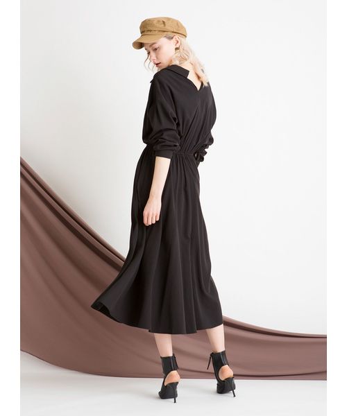 MIELI INVARIANT（ミエリインヴァリアント）の「シャツギャザードレス（ワンピース・レディース・ホワイト/ブラック/ベージュ・FREE）」の18枚目の写真