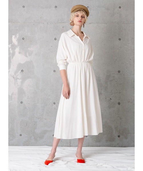 MIELI INVARIANT（ミエリインヴァリアント）の「シャツギャザードレス（ワンピース・レディース・ホワイト/ブラック/ベージュ・FREE）」の5枚目の写真