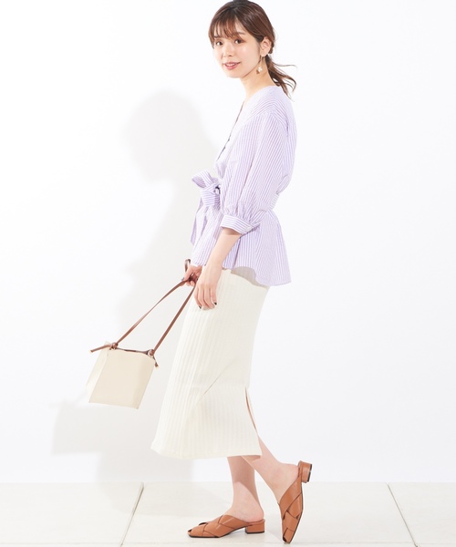 natural couture(ナチュラルクチュール)の「べっ甲調釦ウエストマークブラウス(シャツ/ブラウス・レディース・アイボリー/スミクロ/パープル系その他/ネイビー・FREE)」の19枚目の写真