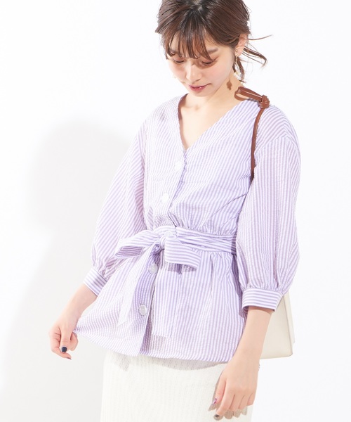 natural couture(ナチュラルクチュール)の「べっ甲調釦ウエストマークブラウス(シャツ/ブラウス・レディース・アイボリー/スミクロ/パープル系その他/ネイビー・FREE)」の17枚目の写真