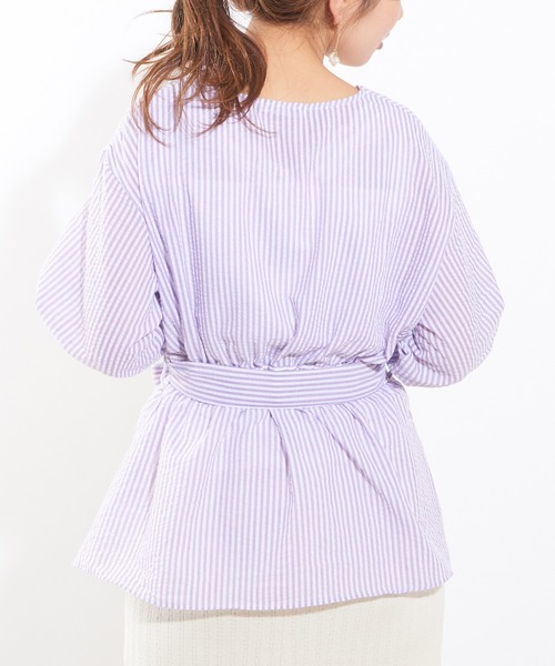 natural couture(ナチュラルクチュール)の「べっ甲調釦ウエストマークブラウス(シャツ/ブラウス・レディース・アイボリー/スミクロ/パープル系その他/ネイビー・FREE)」の14枚目の写真