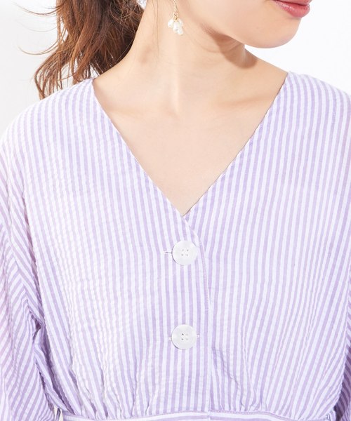 natural couture(ナチュラルクチュール)の「べっ甲調釦ウエストマークブラウス(シャツ/ブラウス・レディース・アイボリー/スミクロ/パープル系その他/ネイビー・FREE)」の13枚目の写真
