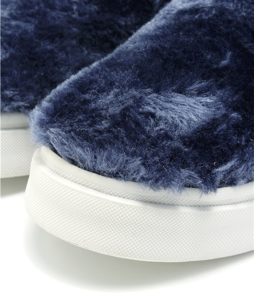 Jeffrey Campbell（ジェフリーキャンベル）の「ファースニーカー