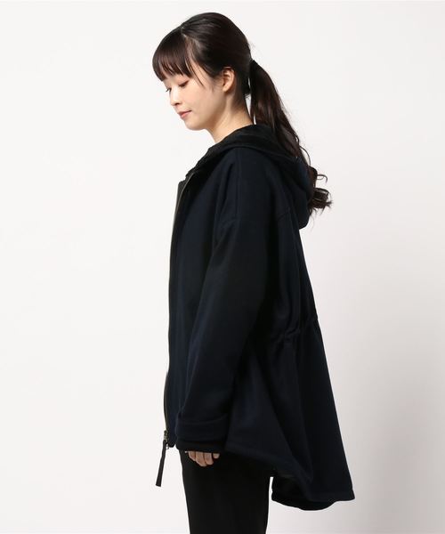 miniyu（ミニュウ）の「La SRIC/リムーバブルフードコート（その他アウター・レディース・ベージュ/Navy・38）」の4枚目の写真