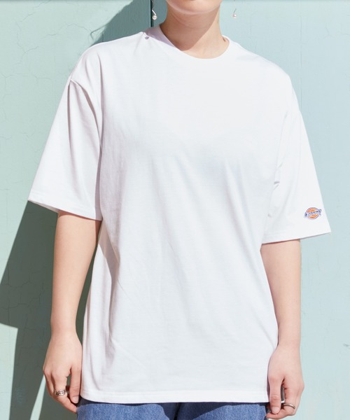 Dickies（ディッキーズ）の「Dickies ディッキーズ 別注 ロゴ刺繍 オーバーサイズ コットン S/S 半袖 ロゴTシャツ（Tシャツ/カットソー・レディース・ホワイト/ブラック/ダークグリーン/ベージュ/ネイビー/ブラウン・S/M）」の7枚目の写真