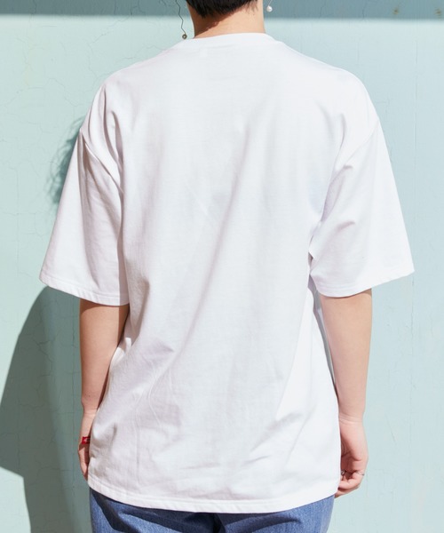 Dickies（ディッキーズ）の「Dickies ディッキーズ 別注 ロゴ刺繍 オーバーサイズ コットン S/S 半袖 ロゴTシャツ（Tシャツ/カットソー・レディース・ホワイト/ブラック/ダークグリーン/ベージュ/ネイビー/ブラウン・S/M）」の8枚目の写真