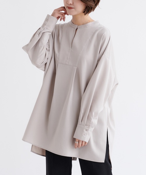 DouDou（ドゥドゥ）の「バックボタン切替シャツ（シャツ/ブラウス・レディース・チャコールグレー/ベージュ/ライトオリーブ・FREE）」の5枚目の写真