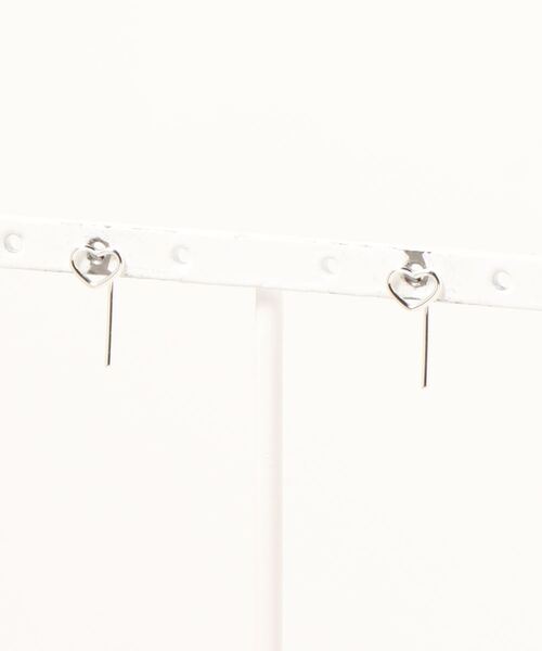 Fun & Daily（ファンアンドデイリー）の「F&D : スモールハートラインピアス（ピアス（両耳用）・レディース・シルバー/ゴールド・FREE）」の6枚目の写真