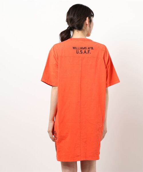 AVIREX（アヴィレックス）の「AVIREX/アヴィレックス/L-S/S FADE WASH POCK（ワンピース・レディース・オレンジ/オリーブ/オフホワイト/チャコール・FREE）」の6枚目の写真