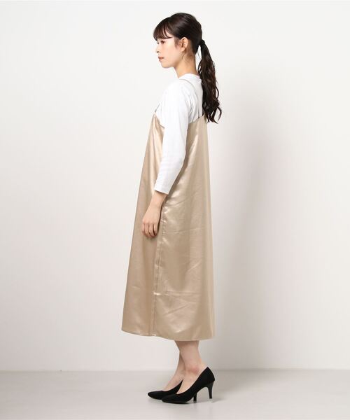 mimi toujours（ミミトゥジュール）の「ワンピース キャミソール サテン omom×mimi toujours（ワンピース・レディース・サーモンピンク/ベージュ・M）」の17枚目の写真