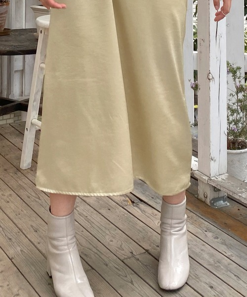 mimi toujours（ミミトゥジュール）の「ワンピース キャミソール サテン omom×mimi toujours（ワンピース・レディース・サーモンピンク/ベージュ・M）」の13枚目の写真