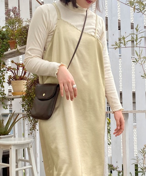 mimi toujours（ミミトゥジュール）の「ワンピース キャミソール サテン omom×mimi toujours（ワンピース・レディース・サーモンピンク/ベージュ・M）」の18枚目の写真