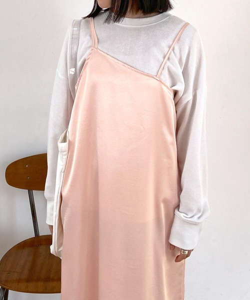 mimi toujours（ミミトゥジュール）の「ワンピース キャミソール サテン omom×mimi toujours（ワンピース・レディース・サーモンピンク/ベージュ・M）」の19枚目の写真