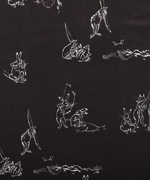 Design Tshirts Store graniph（デザイン　ティーシャツ　ストア　グラニフ）の「弓矢(鳥獣戯画) | コラボオープンカラー半袖シャツ(スミクロ)（シャツ/ブラウス・メンズ・スミクロ・SMALL/MEDIUM/LARGE）」の8枚目の写真