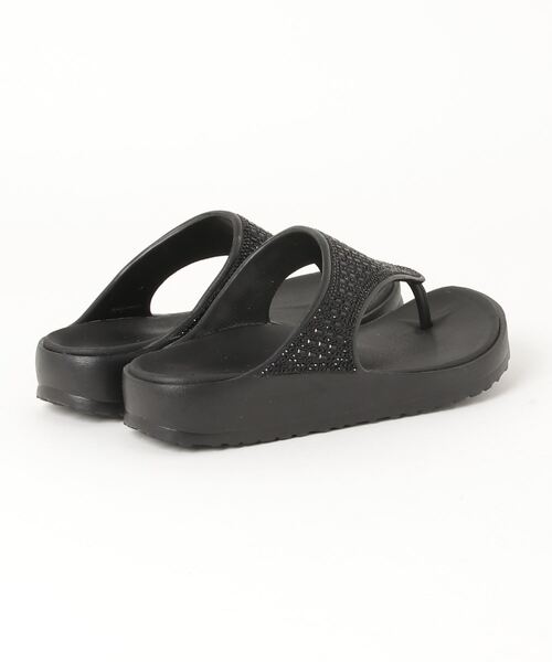 SKECHERS（スケッチャーズ）の「スケッチャーズ  カリ ブリーズ2.0_CALI BREEZE 2.0（サンダル・レディース・ブラック×ブラック・25.0cm/23.0cm/24.0cm）」の2枚目の写真