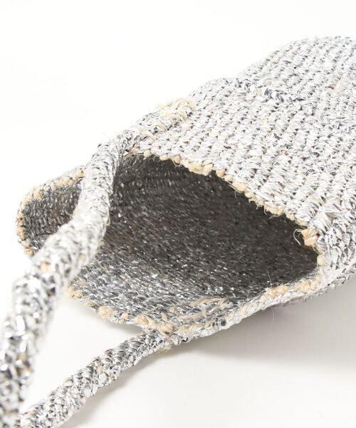 note et silence (ノートエシロンス)の「サイザルバッグ ワンハンドル ビン型(ハンドバッグ・レディース・シルバー・FREE)」の6枚目の写真