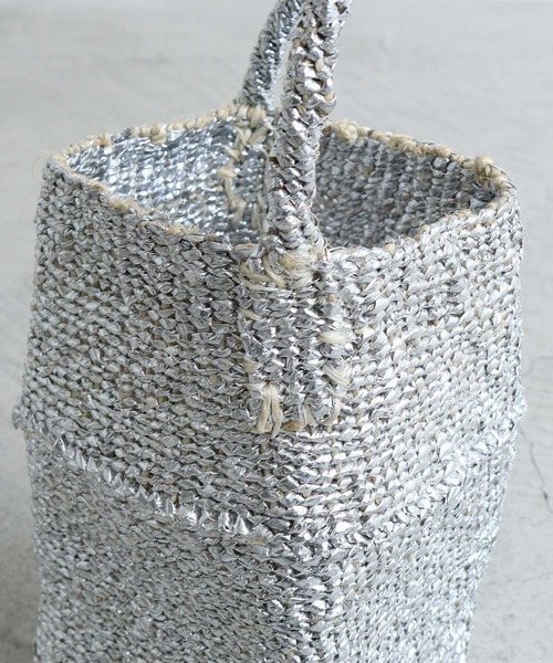 note et silence (ノートエシロンス)の「サイザルバッグ ワンハンドル ビン型(ハンドバッグ・レディース・シルバー・FREE)」の12枚目の写真