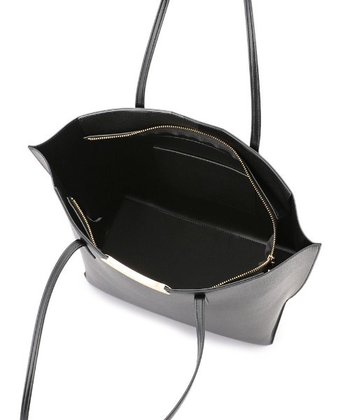 Perfect Suit FActory（パーフェクトスーツファクトリー）の「金具付きト－トバッグ　ベージュ/カーキ/ブラック（トートバッグ・レディース・カーキ/ベージュ/ブラック・FREE）」の15枚目の写真